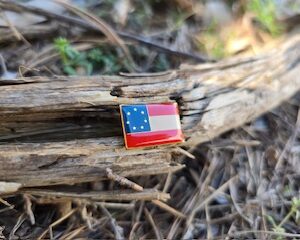 1st National Confederate Flag Pin