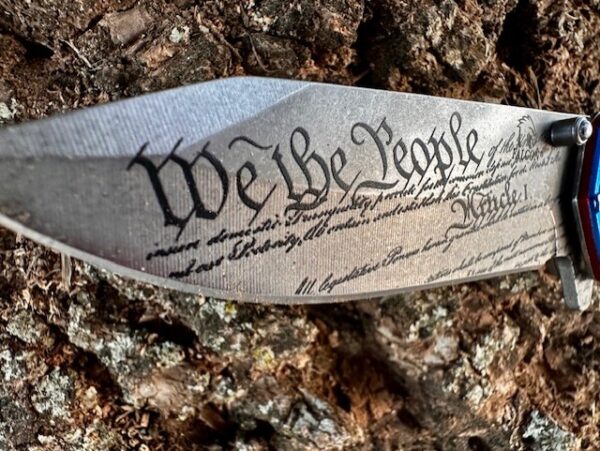 We the people knife