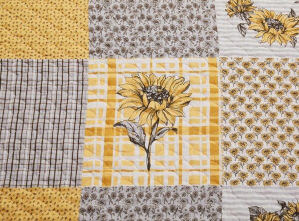 Sunflower Quilt Set W/ Shams and FREE Tote Bag